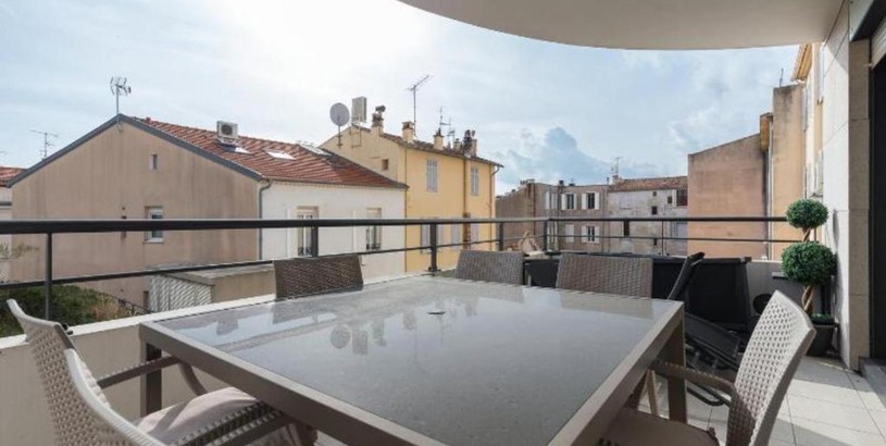 Apartments Cannes centre 2mins from beach stunning 3-Bed Apt