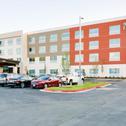 Отель Holiday Inn Express & Suites Russellville, an IHG Hotel