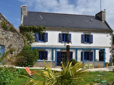 Дом отдыха House full of charm with garden 10min from the Pointe du Raz