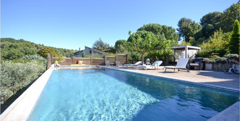Holiday home Beautiful home in Apt with 2 Bedrooms, WiFi and Outdoor swimming pool