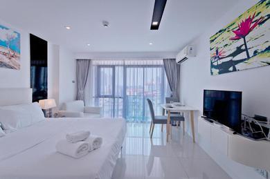 CITY VIEW STUDIO in City Center Residence