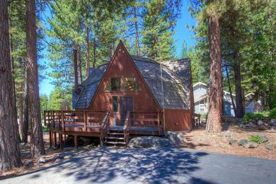  Fool Around House by Lake Tahoe Accommodations