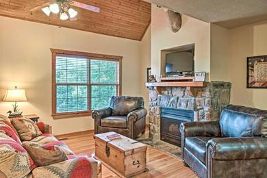 Holiday home Patriot Lodge with Pool, by Silver Dollar City!