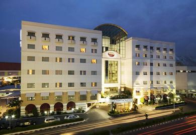 Hotel Surabaya Suites Hotel Powered by Archipelago