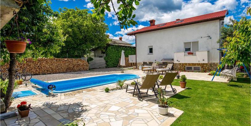 Apartments Beautiful apartment in Drazice with 2 Bedrooms, WiFi and Outdoor swimming pool
