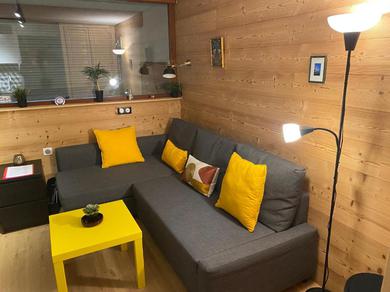 Апартаменты Studio Confortable style Chalet, Saint Lary Soulan centre village, 6 nuits minimum
