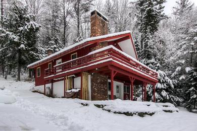 Holiday home Sweet Life - Vermont Chalet - 6 person Indoor Hot Tub - 15 min to Killington