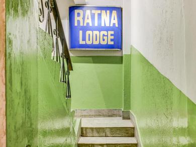 SPOT ON 81543 Ratna Lodge