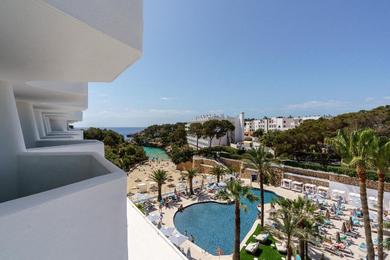Отель AluaSoul Mallorca Resort - Adults only