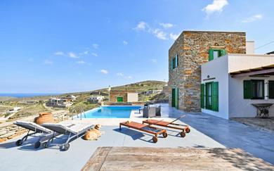 Дом отдыха Villa Eliza with a swimming pool and sea view in the area of Otzia, on the island of Kea