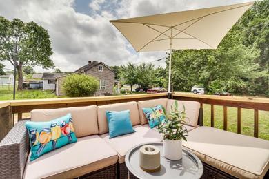 Hotel Pet-Friendly Shenandoah Home with Fire Pit!