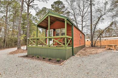 Holiday home Charming New Bern Log Cabin - Pets Welcome!