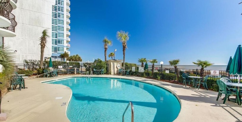 Apartments Hosteeva 17th Floor Palms Resort Penthouse Oceanfront w Balcony