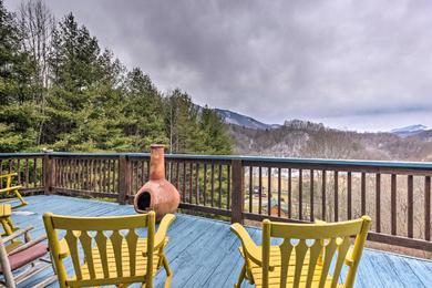 Holiday home Quaint Creston Hideaway with Mtn Views and Hot Tub!