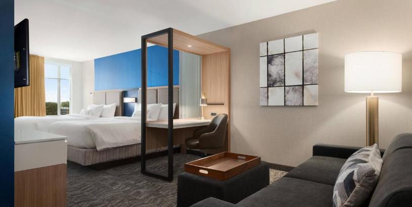 Отель SpringHill Suites by Marriott Milwaukee West/Wauwatosa