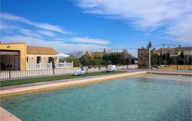 Holiday home Beautiful home in Fuente Palmera with Outdoor swimming pool, WiFi and Swimming pool