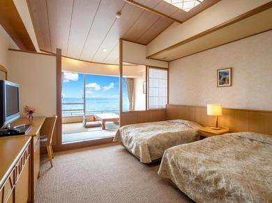 Рёкан Mikazuki Sea-Park Hotel Katsuura