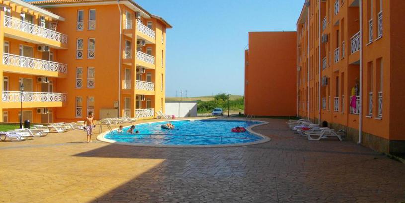 Apartments Studio with shared pool and balcony at Tankovo 3 km away from the beach