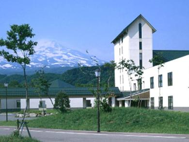 Отель Chokai Sarukuraonsen Hotel Foresta Chokai