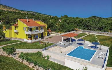 Holiday home Stunning Home In Primorski Dolac With Jacuzzi, Sauna And Outdoor Swimming Pool