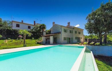 Villa Zvonar with large pool (62m2) and whirlpool