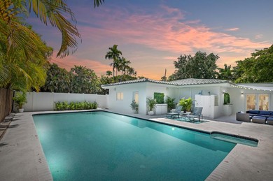 Отель Miami Stylish 4 Bed 3.5 Bath Pool Home w/BBQ 11530