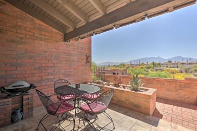 Holiday home Sun-Soaked AZ Townhome with Private Patio and Mtn View