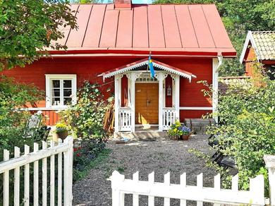 Holiday home Holiday home Mantorp