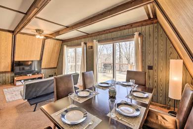  Sunny Family Cabin in Hoosier National Forest