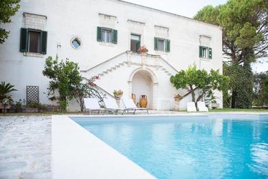 Apartments Villa Encantamiento - Masseria Storica nel cuore della Puglia con piscina privata