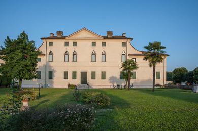 Гостевой дом Villa Conti Bassanese