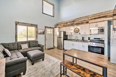 Дом отдыха Cozy Lyman Townhome with Grill on Cattle Ranch!