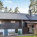 Дом отдыха Four-Bedroom Holiday Home in Tidaholm