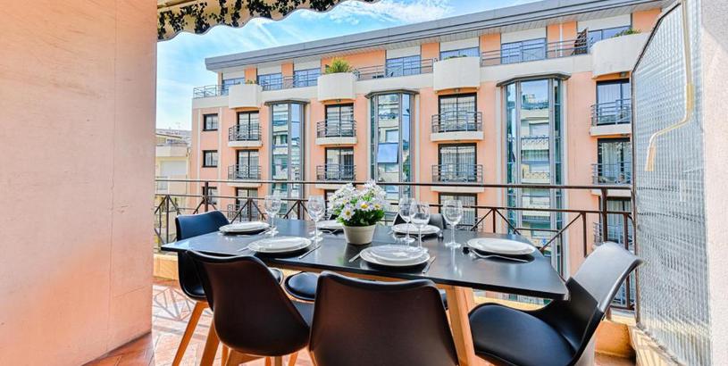 Apartments CMG - Bel appartement avec terrasse -300m Plage