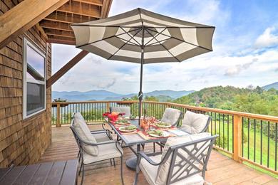 Holiday home Cozy Mountaintop Hideaway with Panoramic Views!