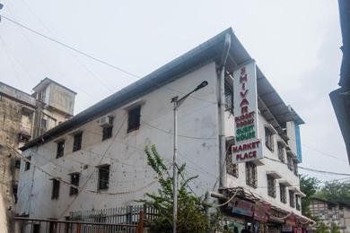 Hotel OYO Shivar Guest House Near Carnival Cinemas Imax