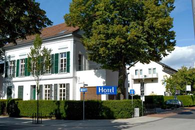 Гостевой дом Hotel ZweiLinden Meckenheim Bonn
