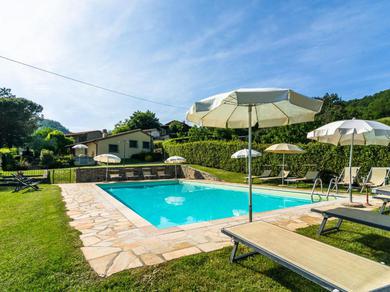 Holiday home Spectacular Holiday Home in Dicomano with Swimming Pool