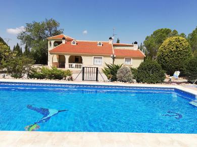 Holiday home Chalet piscina