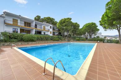 Apartments One bedroom appartement at Llanca 200 m away from the beach with sea view shared pool and furnished terrace