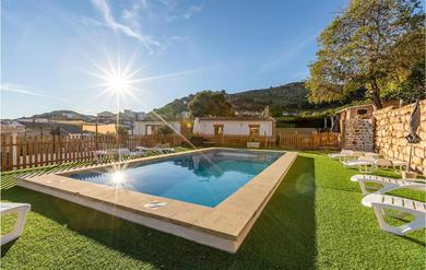 Holiday home Stunning home in Frailes with WiFi, 8 Bedrooms and Outdoor swimming pool
