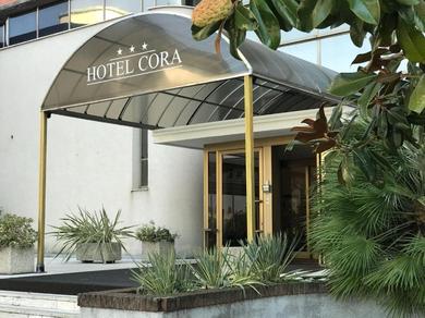 Отель Hotel Cora