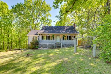 Дом отдыха Charming Country Getaway in Villa Rica with Fire Pit