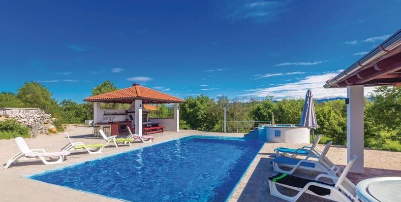 Villa Villa With Pool, Jacuzzi, Sauna, Fitness, Playground & Wine Cellar