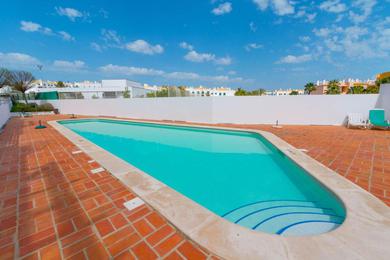 Апартаменты A 15min walk from Cabanas, Pool, Bbq and big Terrace, Wifi and air conditioning