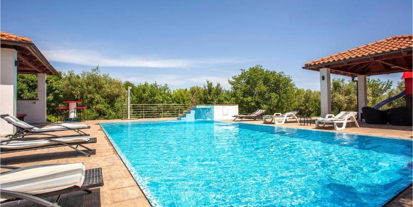 Holiday home Stunning Home In Sveti Vid Dobrinjski With 6 Bedrooms, Wifi And Heated Swimming Pool