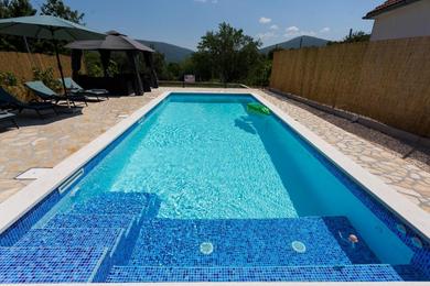 Villa Dida Dinko - peaceful getaway w/ pool & bbq