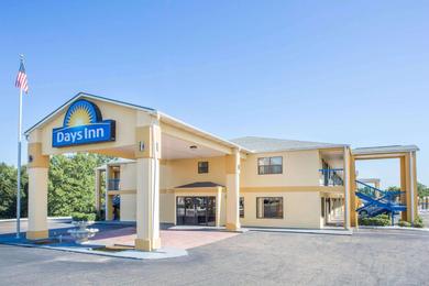 Отель Days Inn by Wyndham Enterprise