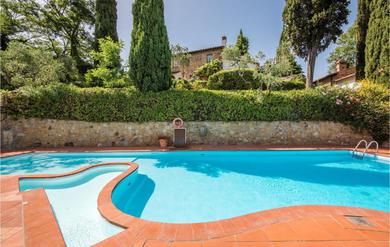  Stunning apartment in Montaione with Outdoor swimming pool, WiFi and 2 Bedrooms