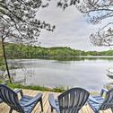 Holiday home Quiet Retreat on Lake with Kayaks, Boats and Bikes!